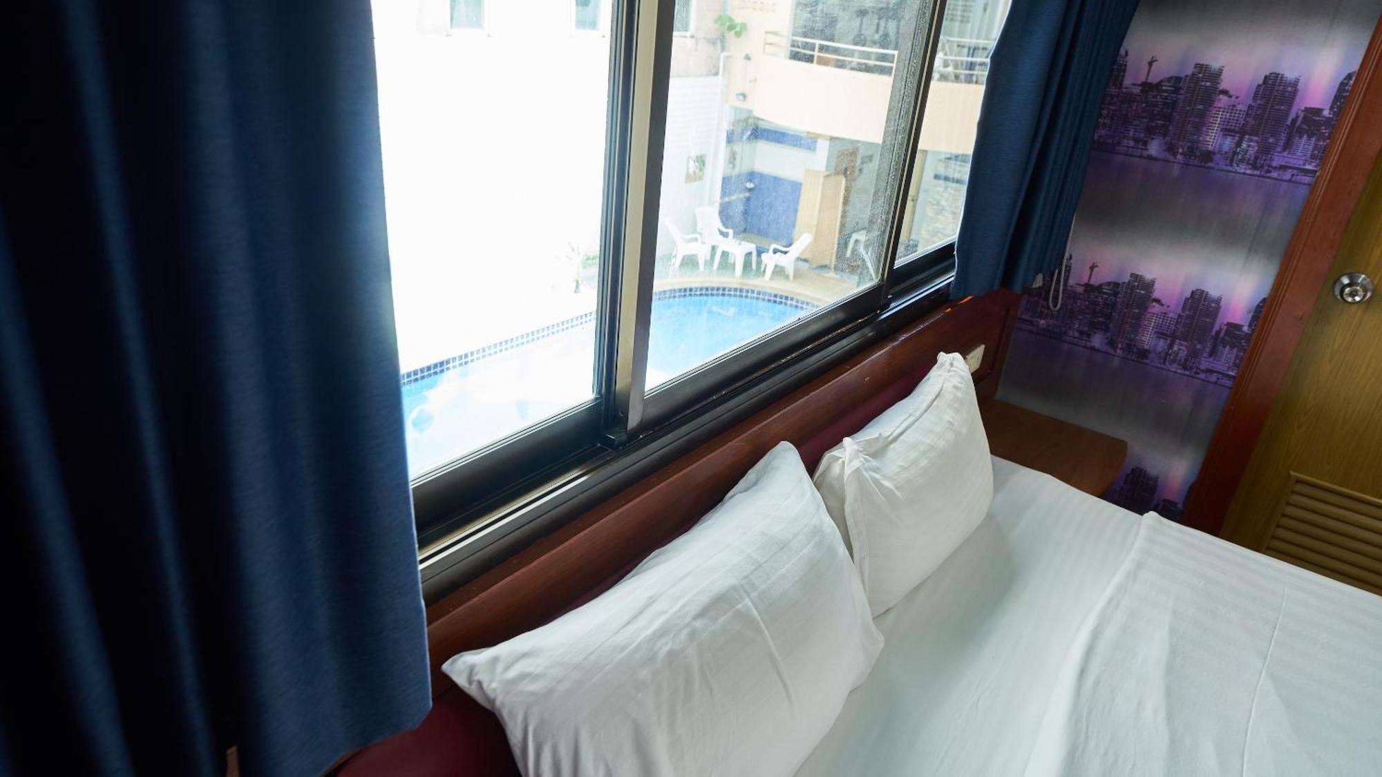 Lime Hotel Patong Zimmer foto