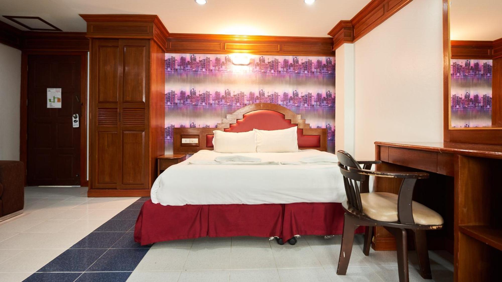 Lime Hotel Patong Zimmer foto