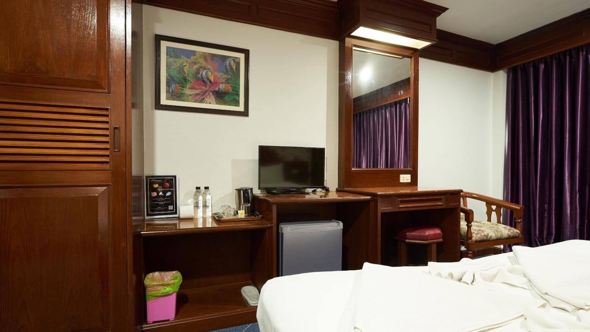 Lime Hotel Patong Zimmer foto