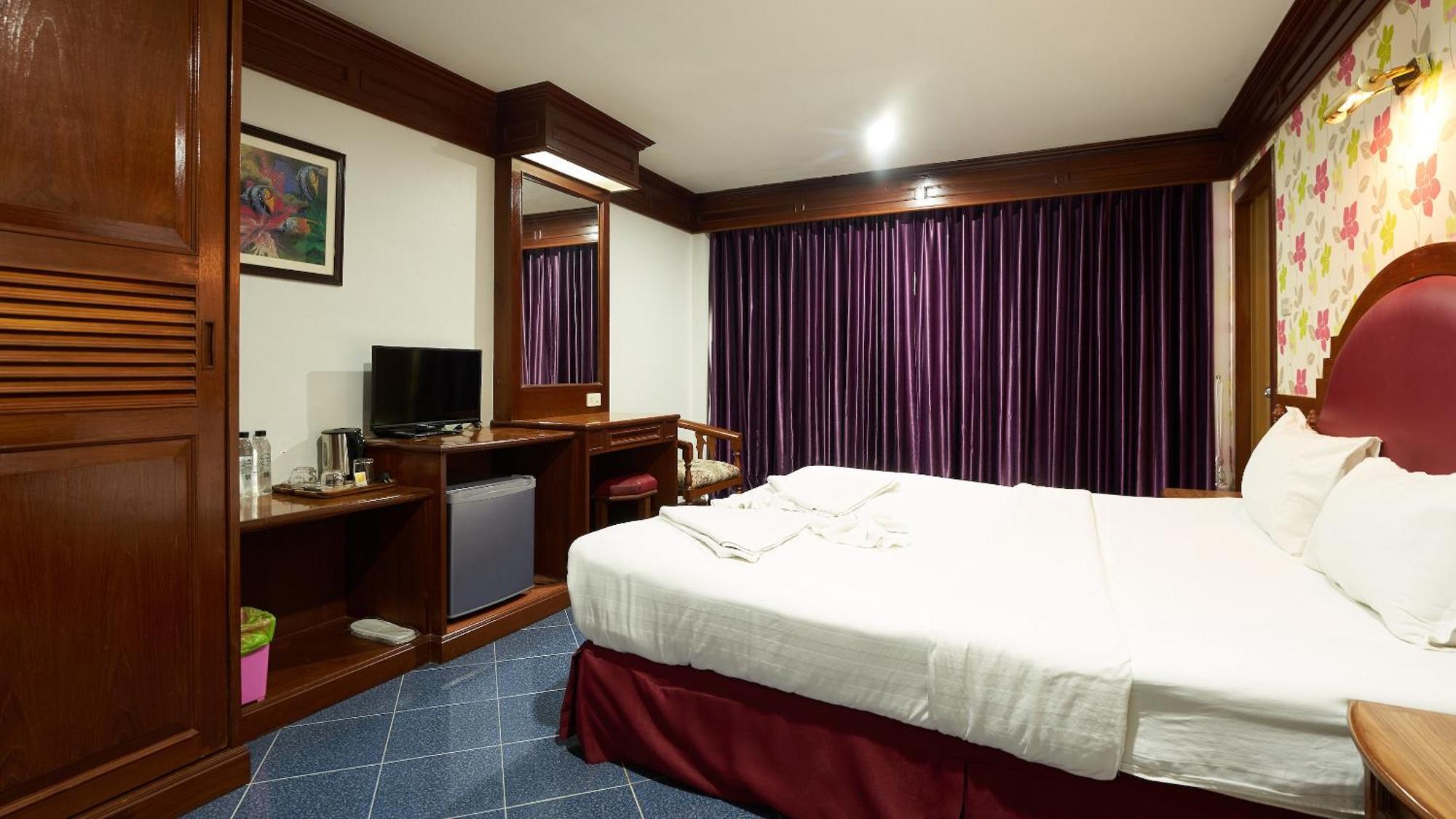 Lime Hotel Patong Zimmer foto