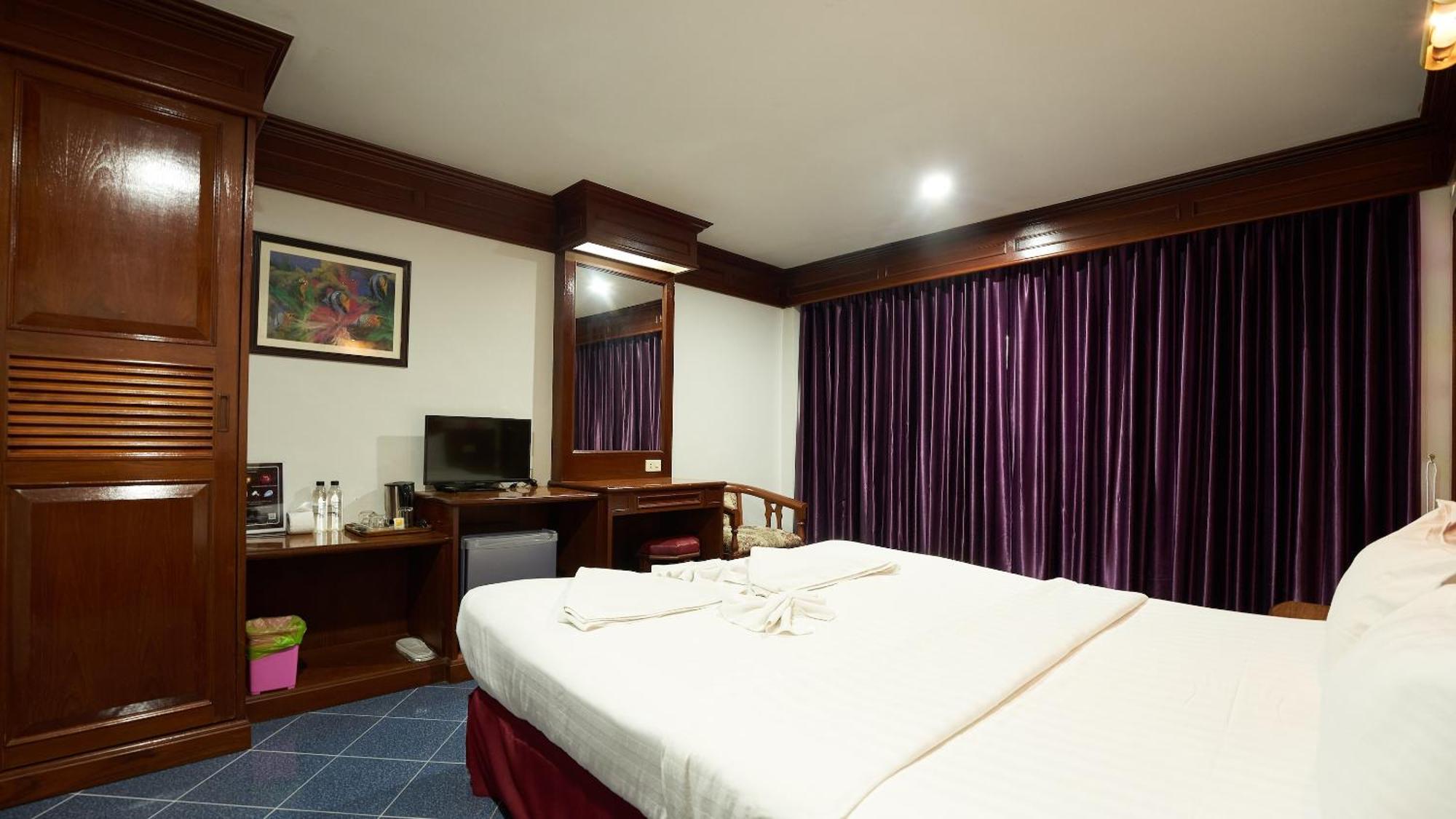 Lime Hotel Patong Zimmer foto