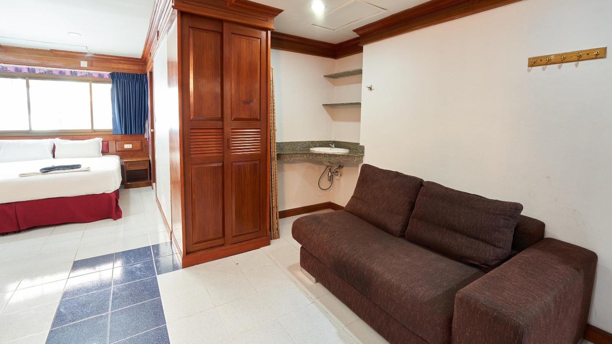 Lime Hotel Patong Zimmer foto