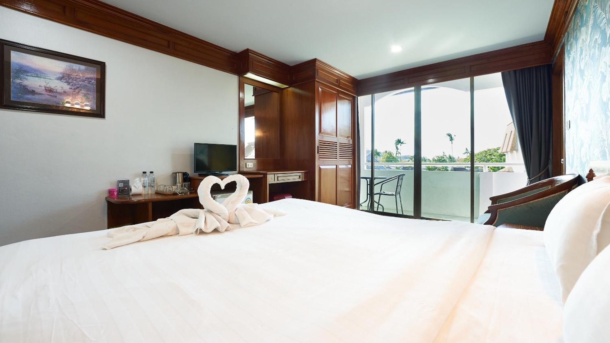 Lime Hotel Patong Zimmer foto