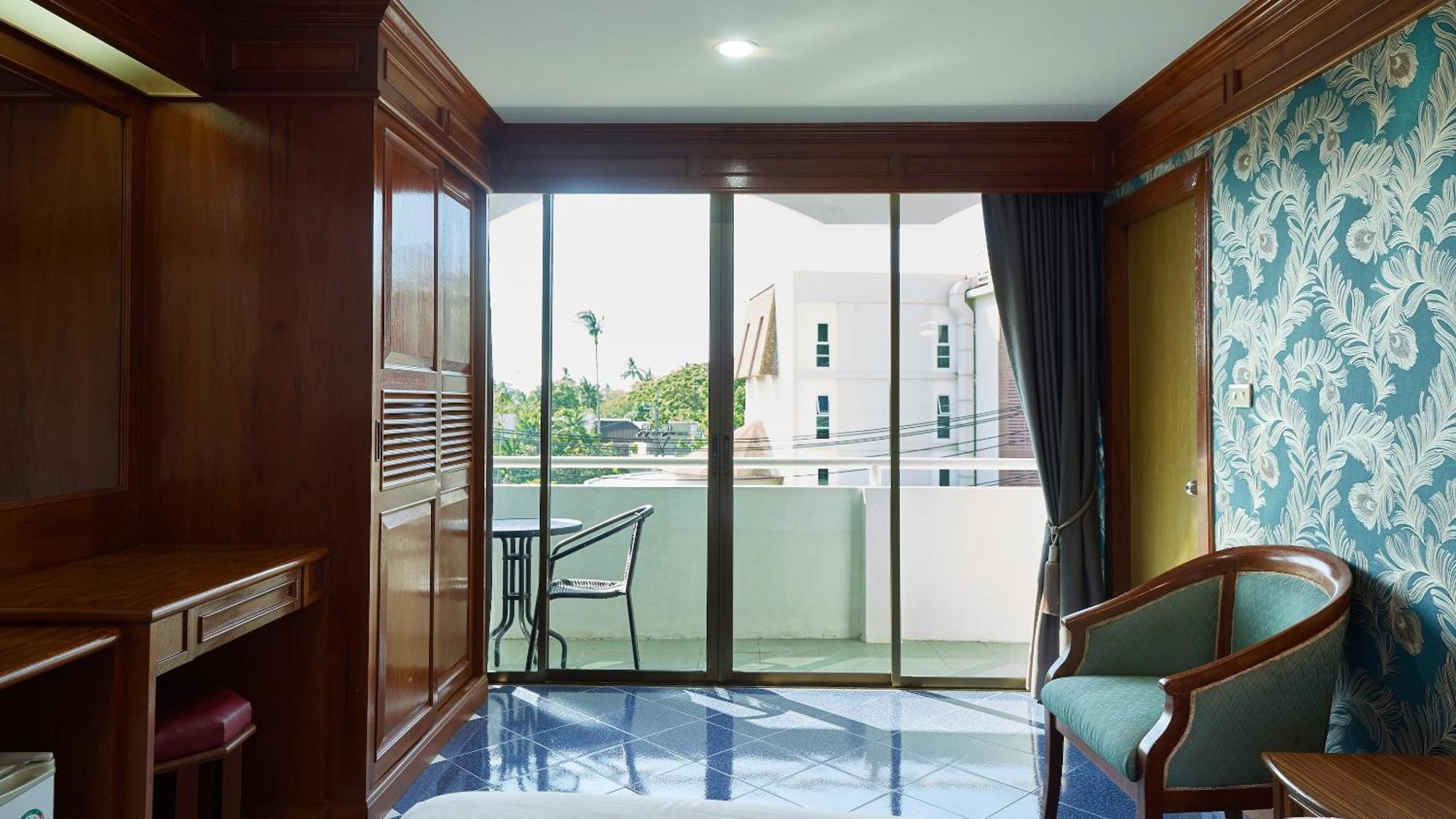 Lime Hotel Patong Zimmer foto