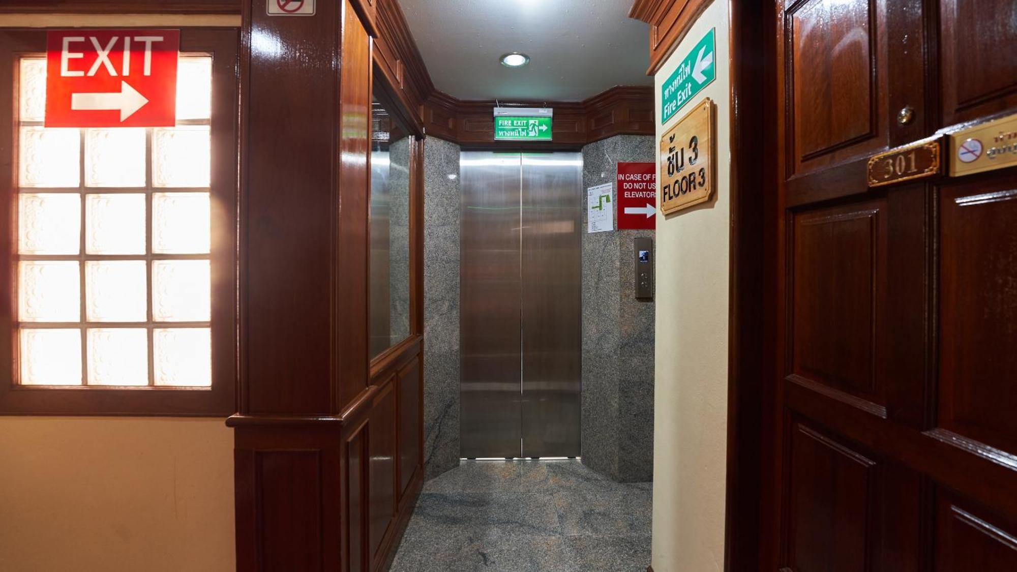Lime Hotel Patong Exterior foto