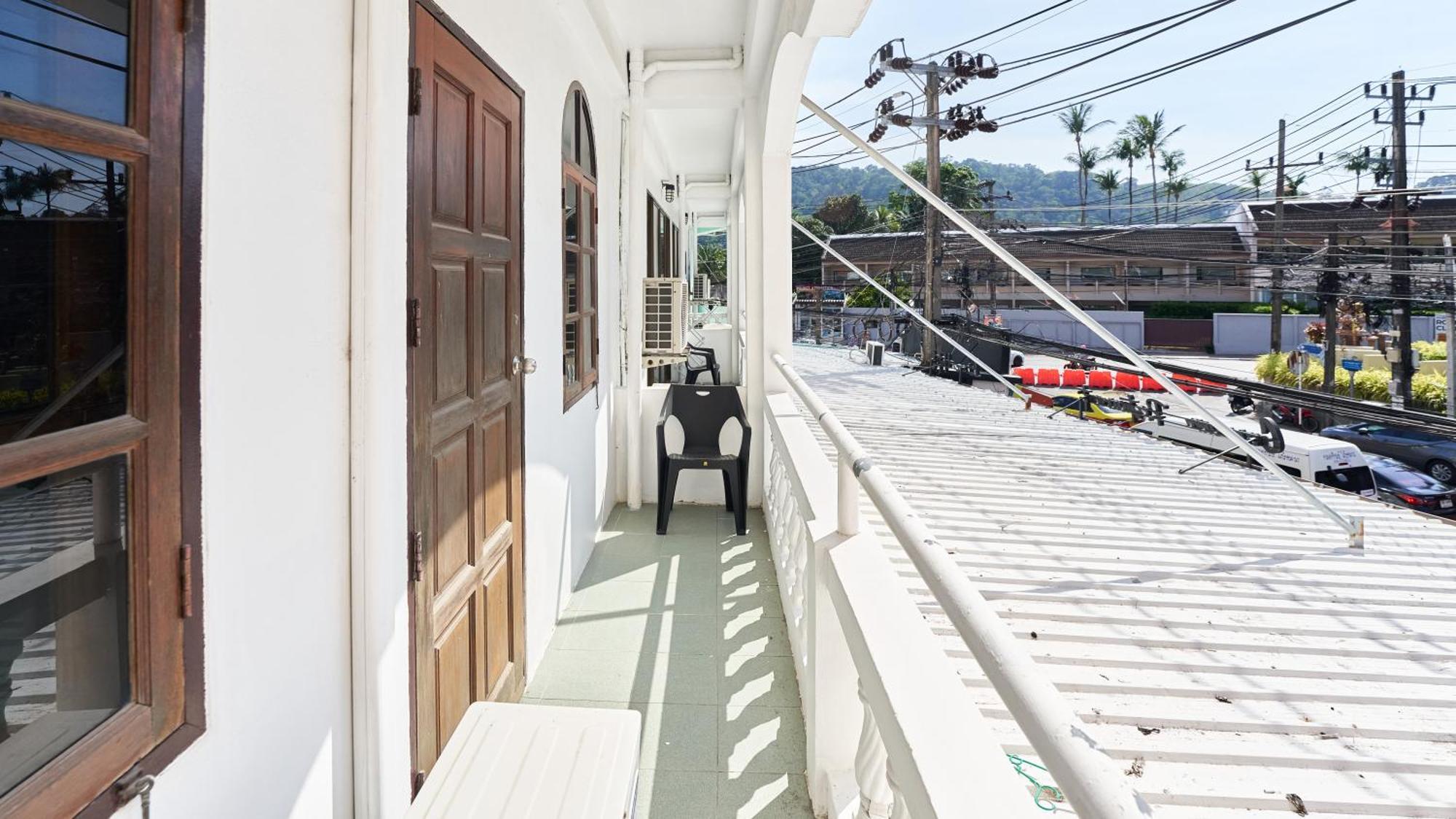 Lime Hotel Patong Zimmer foto